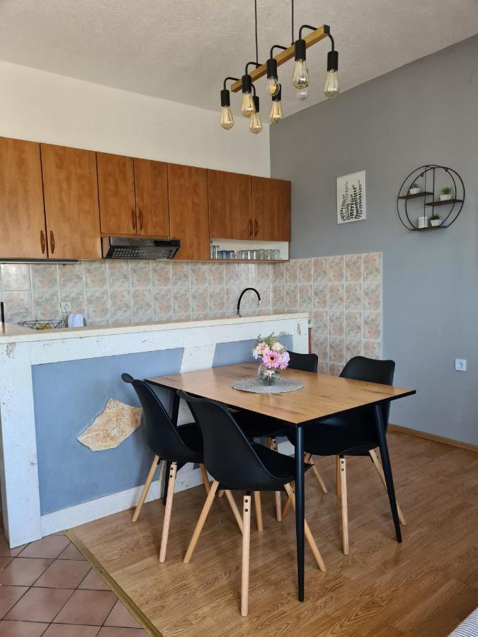 Apartman Roza 2 Плоче Екстериор снимка